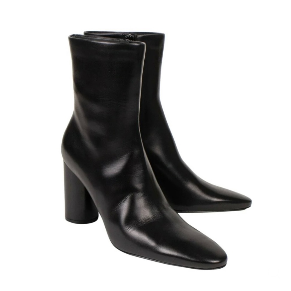 BALENCIAGA Oval Bootie 90mm